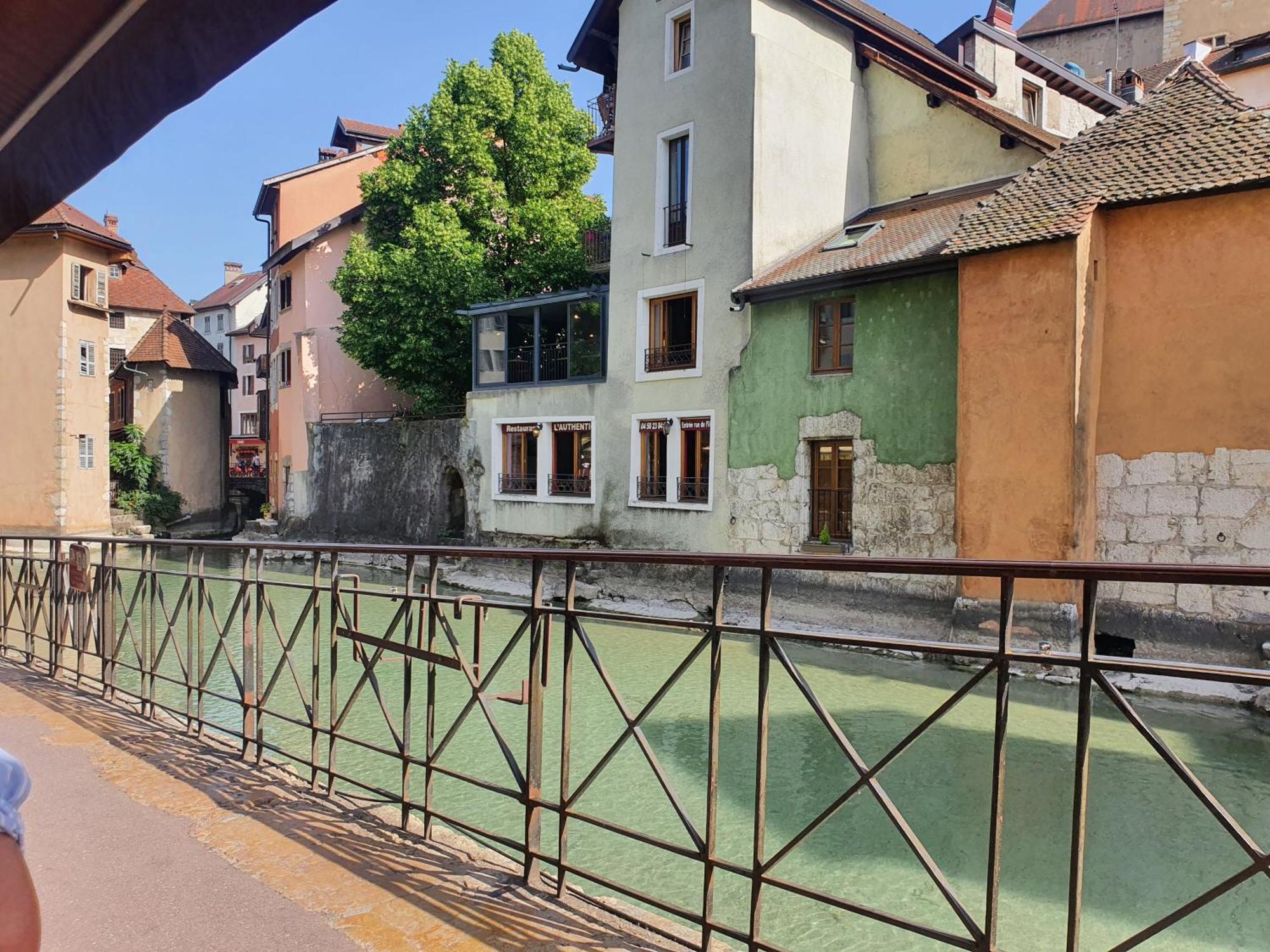 Hyper Centre Annecy Et Bord Du Lac Exterior photo